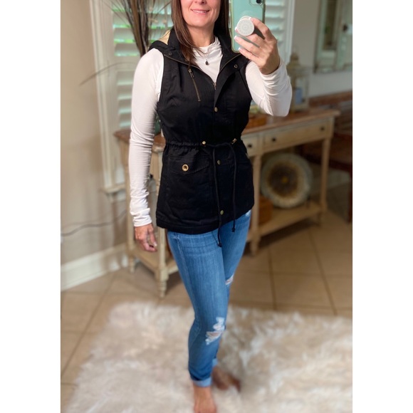 Jackets & Blazers - 👖 Military Fur Lined Vest US L